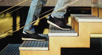 Bruciare (molte) calorie salendo le scale: funziona davvero ma solo se lo fai così